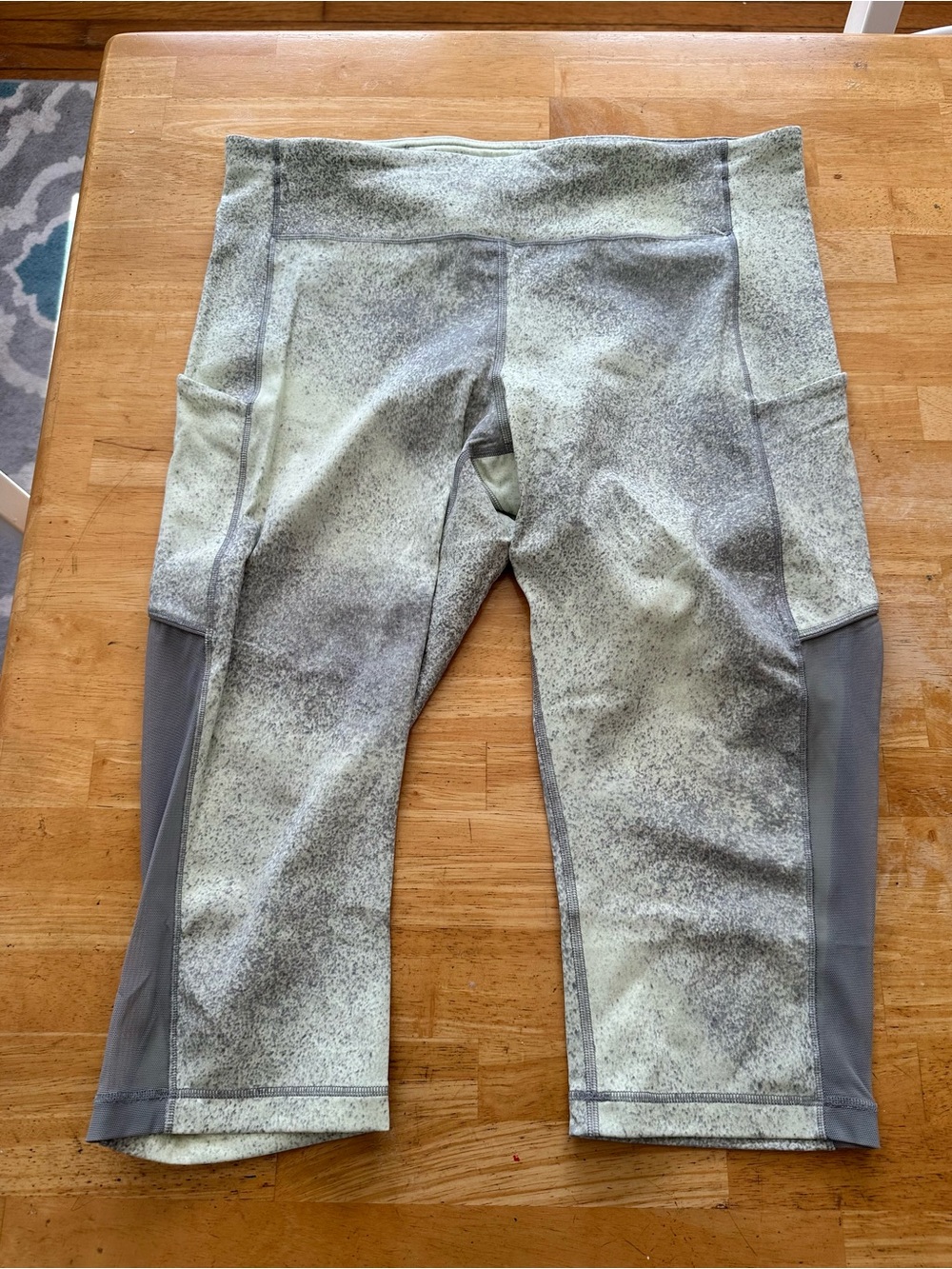 Lululemon crop leggings size 12